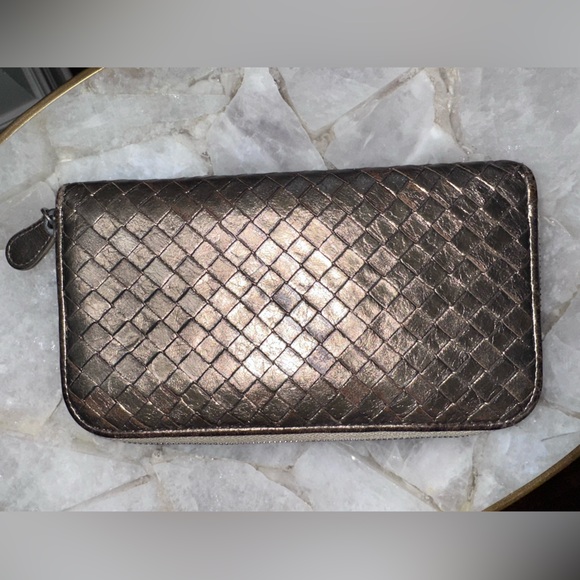 Bottega Veneta Handbags - Vintage Bottega Veneta Intrecciato Woven Zip-Around Metallic Leather Wallet